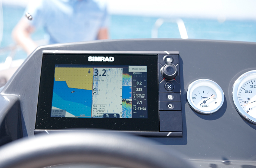 GPS/sondeur Simrad Cruise 7 avec sonde HDI