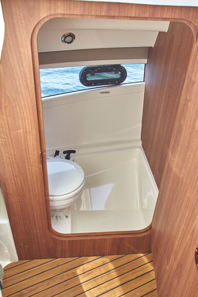 Enclosed Sea Toilet with Sink