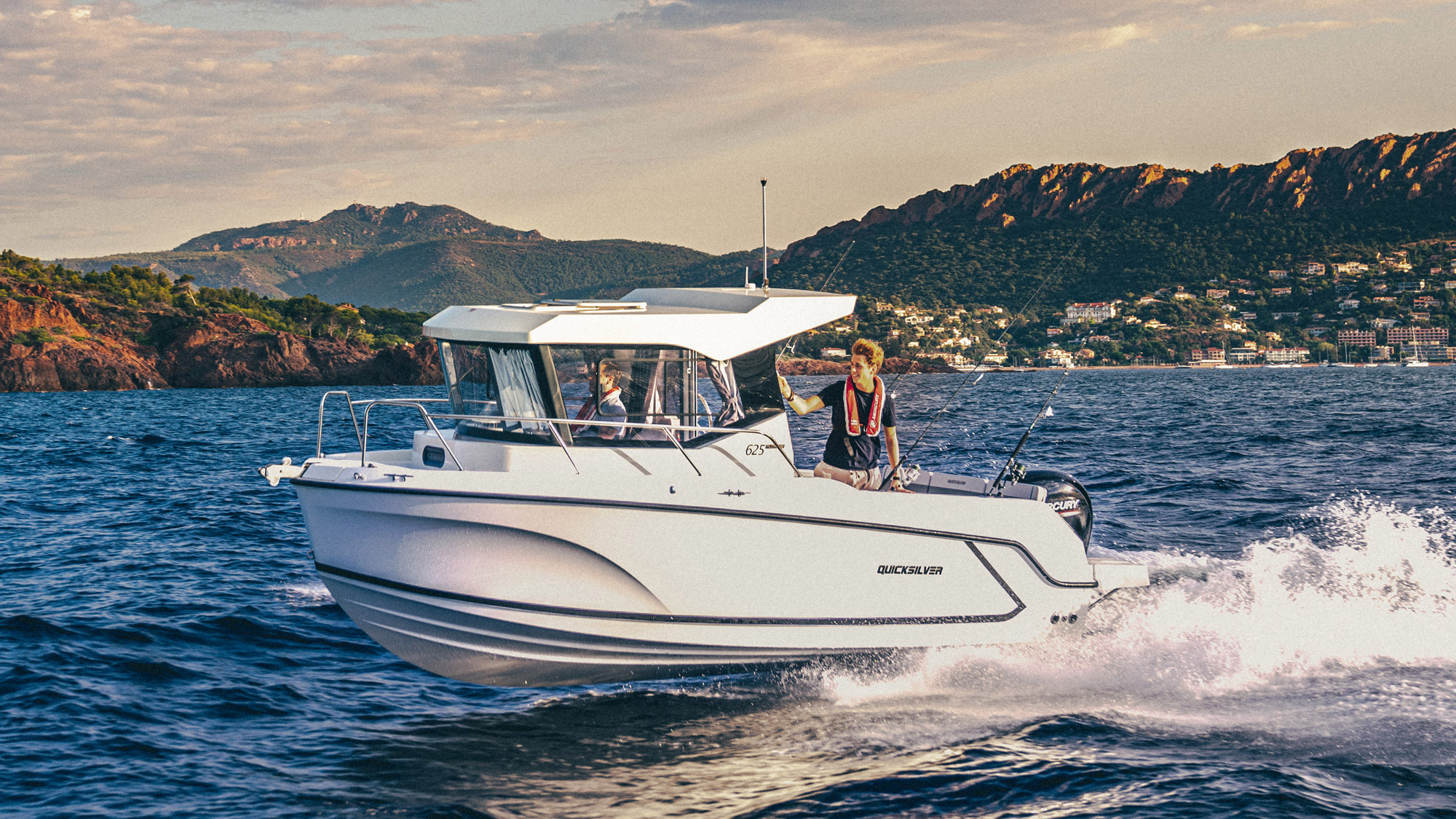 Introducing the All-New 625 Pilothouse Personal Fishing Craft