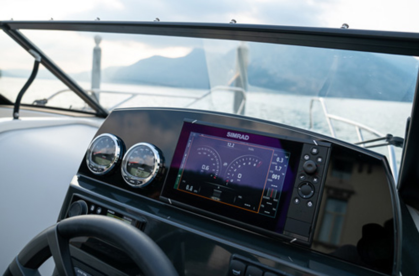 GPS/ECO Simrad Cruise 9 con trasduttore HDI