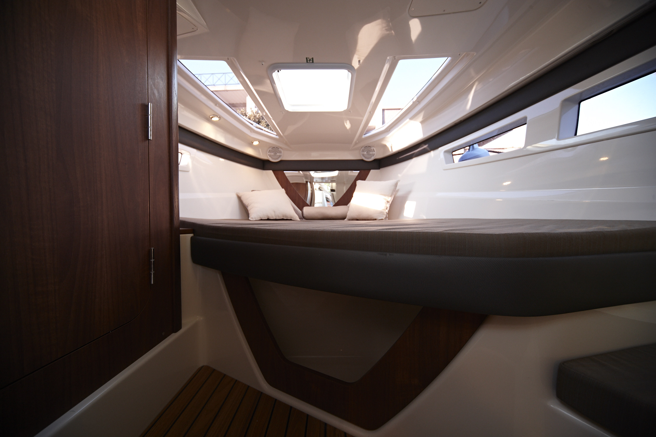 Hull side windows and integrated skylights on deck image